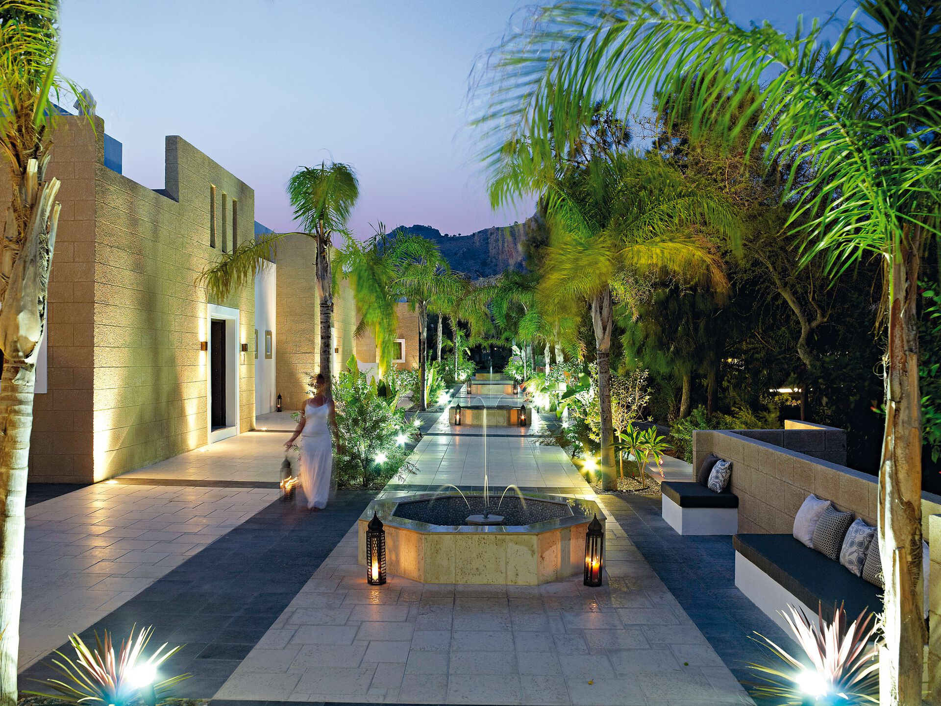 Lindian Village Beach Resort Rhodes, Curio Collection by Hilton boek je ...