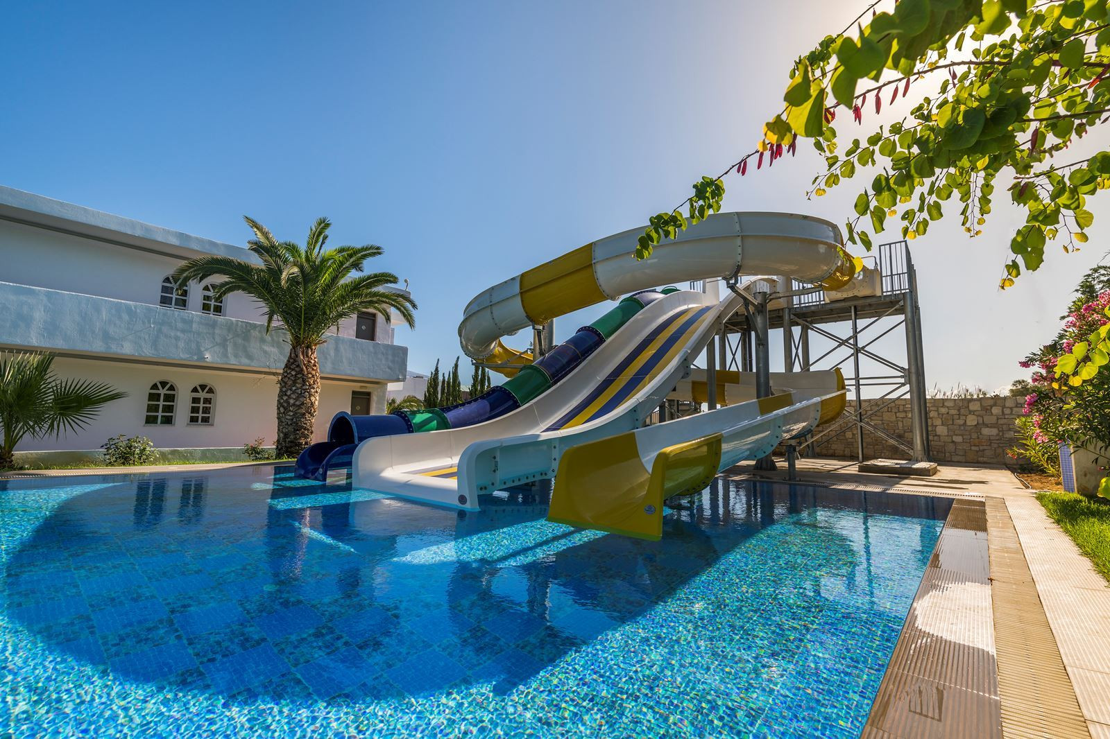 Adele Residence boek je eenvoudig bij Travelnoord